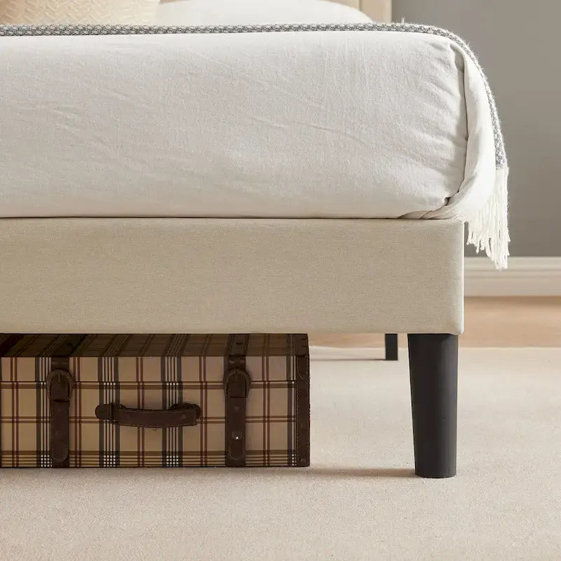 Gepolsterter Plattformbettrahmen mit getuftetem, verstellbarem Kopfteil, Beige - nur in voller Größe erhältlich