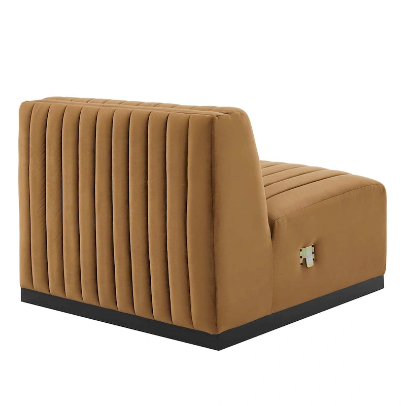 Fauteuil sans accoudoirs Conjure capitonné à canaux en velours haute performance