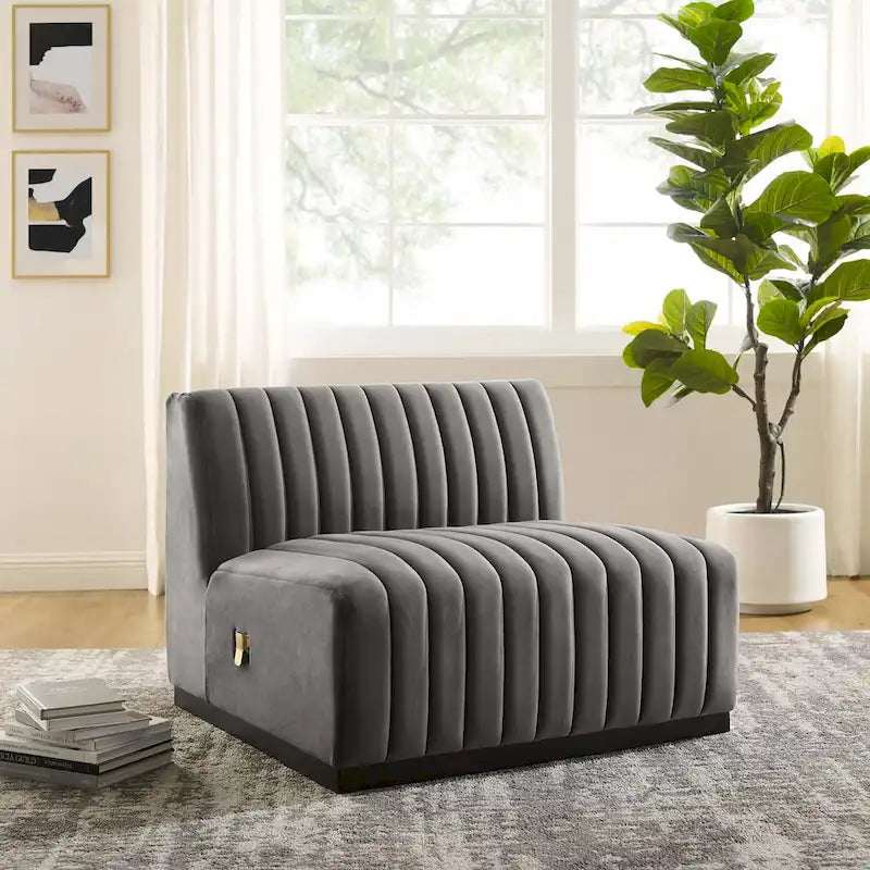 Fauteuil sans accoudoirs Conjure capitonné à canaux en velours haute performance