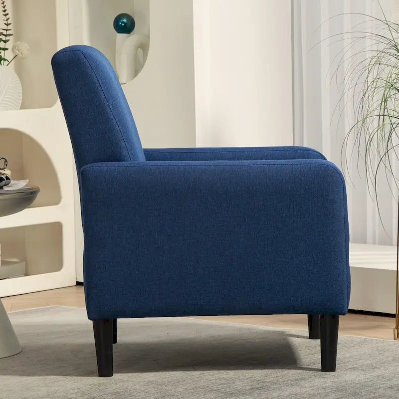 Fauteuil élégant de style minimaliste avec structure en bois massif et nouvelle mousse souple